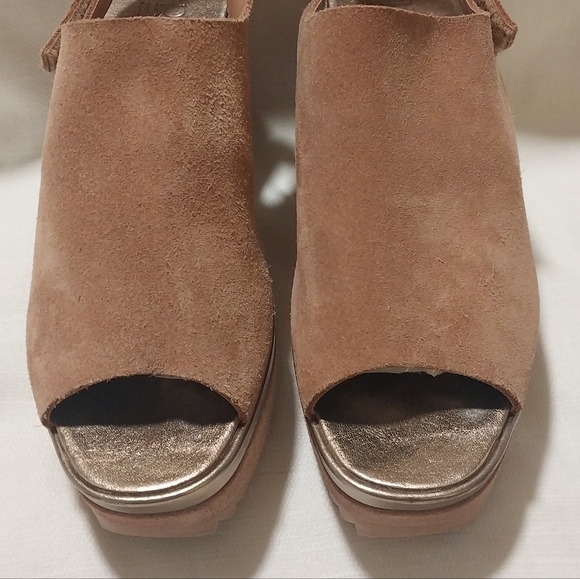 Pedro Garcia Felipa Tan Suede Slingback Low Platform Wedge - Picture 8 of 8